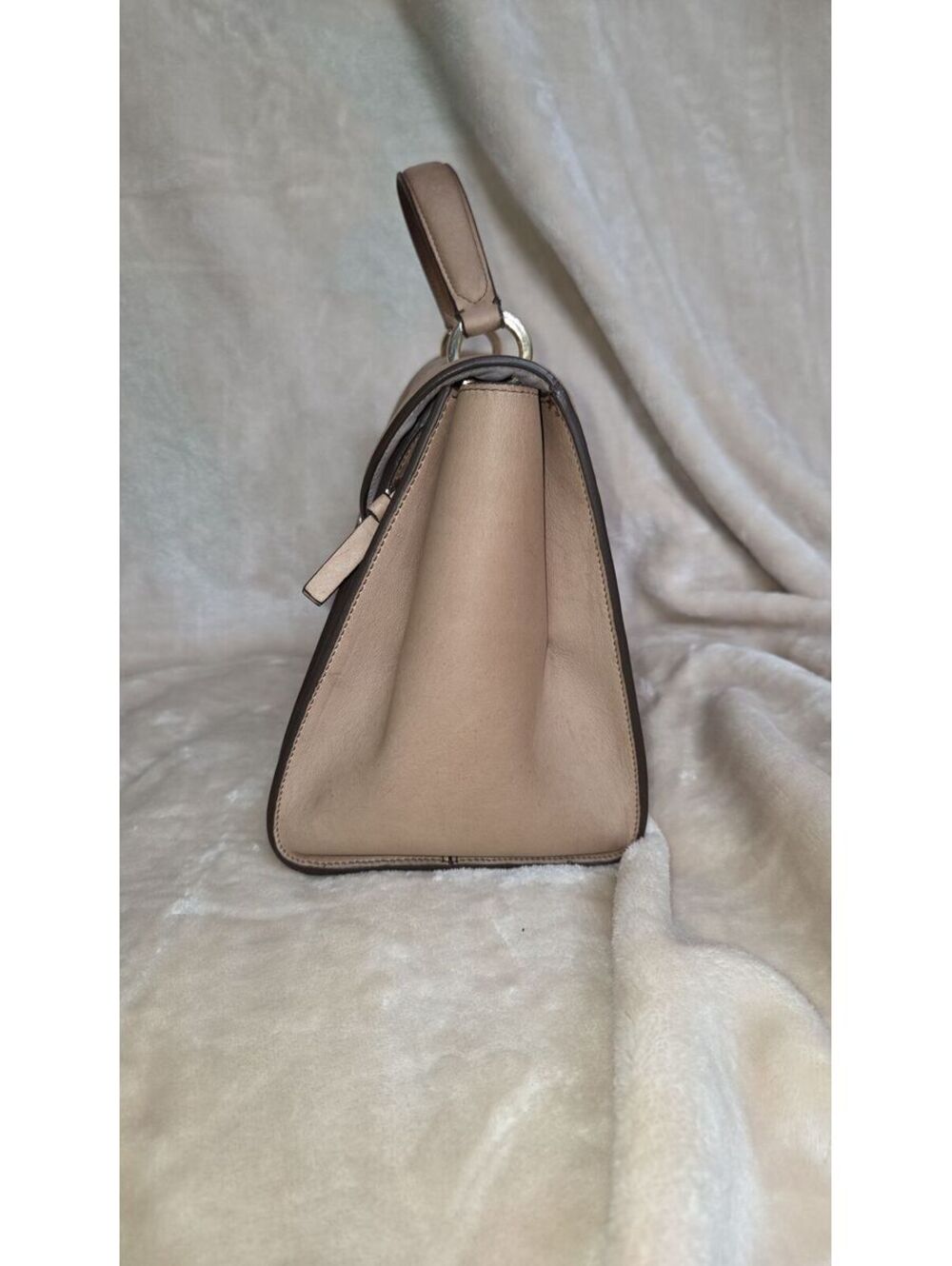 L17. Salvatore Ferragamo "Sofia" - Picture 4 of 6